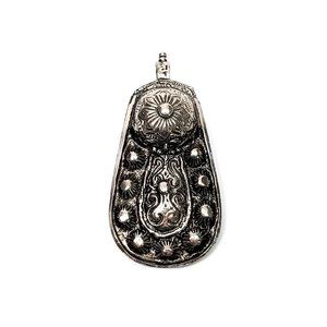Vintage Accessocraft Silver Tone Pendant #6391